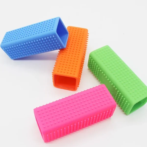 Brosse flottante en silicone pour poils d'animaux, accessoire pour nettoyer les meubles, les tapis, les vêtements et les chiens. – Image 2